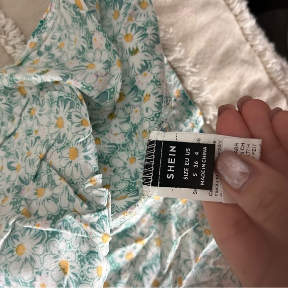 SHEIN Floral A-Line Skirt in Green and White - Picture 3 of 5